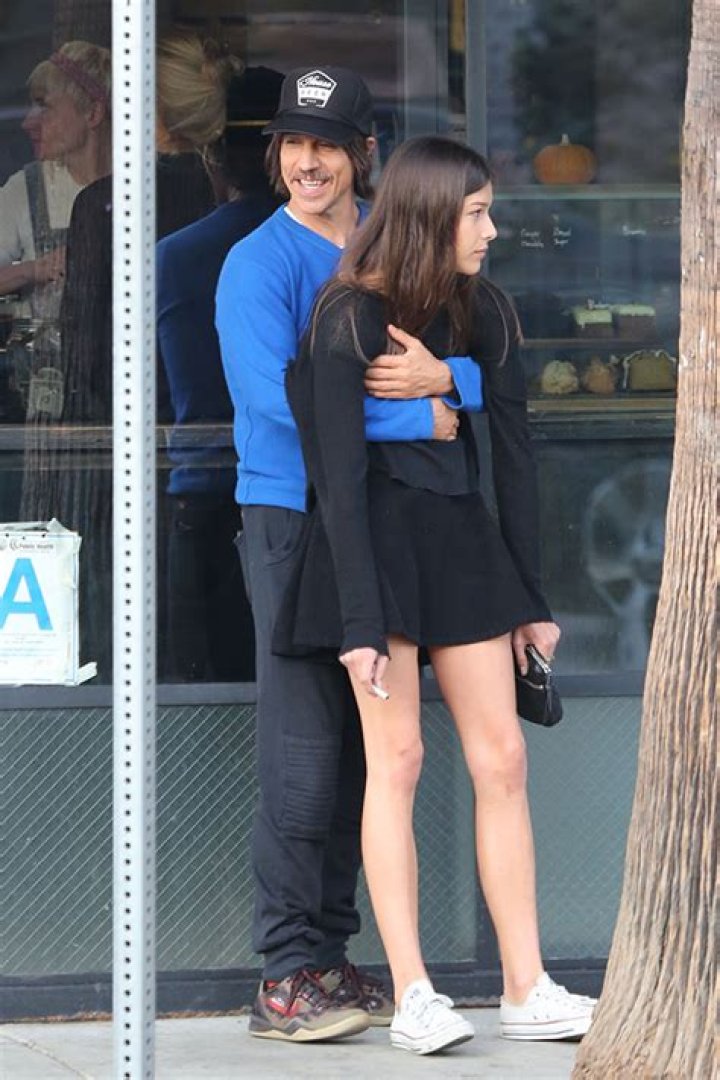 [PIC] Anthony Kiedis Dating Helena Vestergaard 32Year Age Gap Between