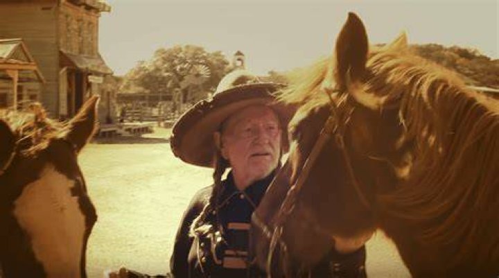 Willie Nelson Is a Proud Papa In Birthday Vid for Daughter Paula